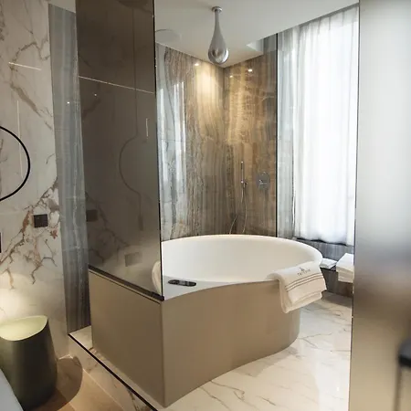 Couette-café Tritone Luxury Fontana Di Trevi Rome