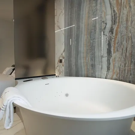 Tritone Luxury Fontana Di Trevi Couette-café